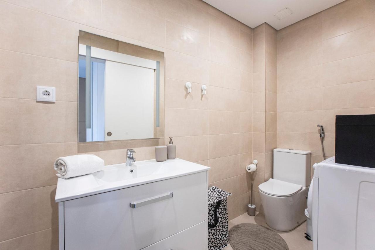 Seaside 1Br Flat W/ Ac In Matosinhos By Lovelystay Kültér fotó